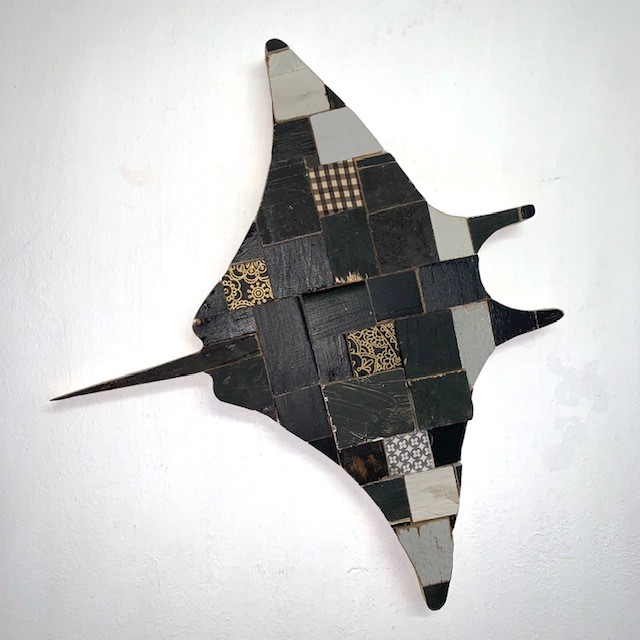 Manta Ray Black